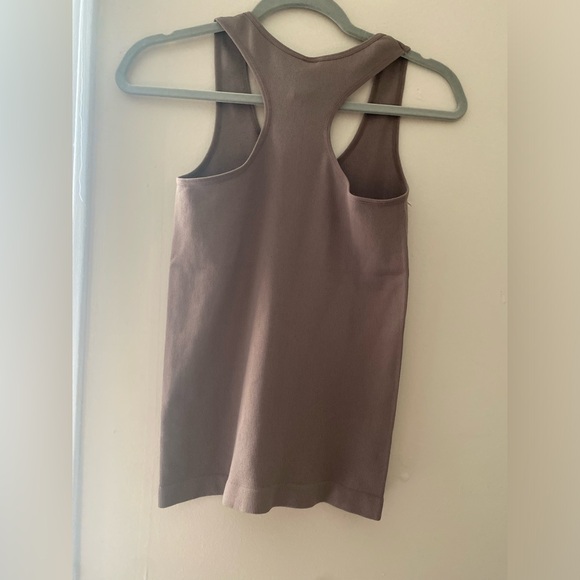La Linger Tank Top, Brown, One Size L> - Picture 5 of 5